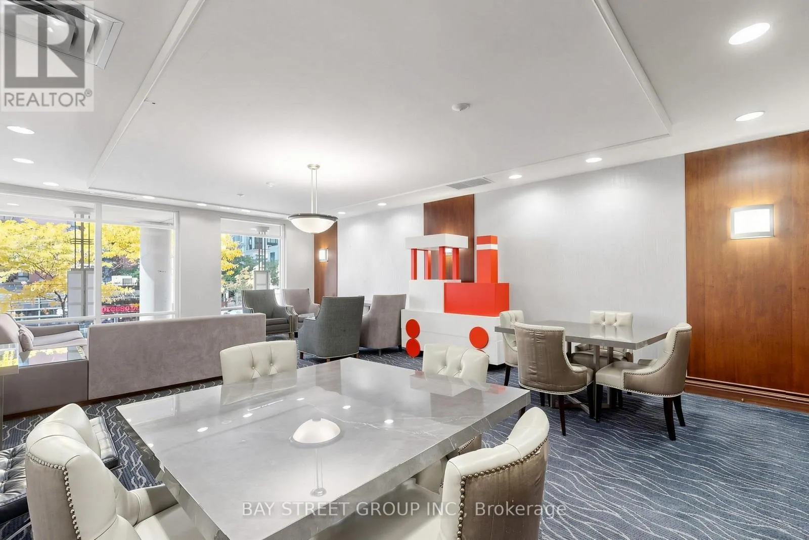 1708 - 1121 BAY STREET