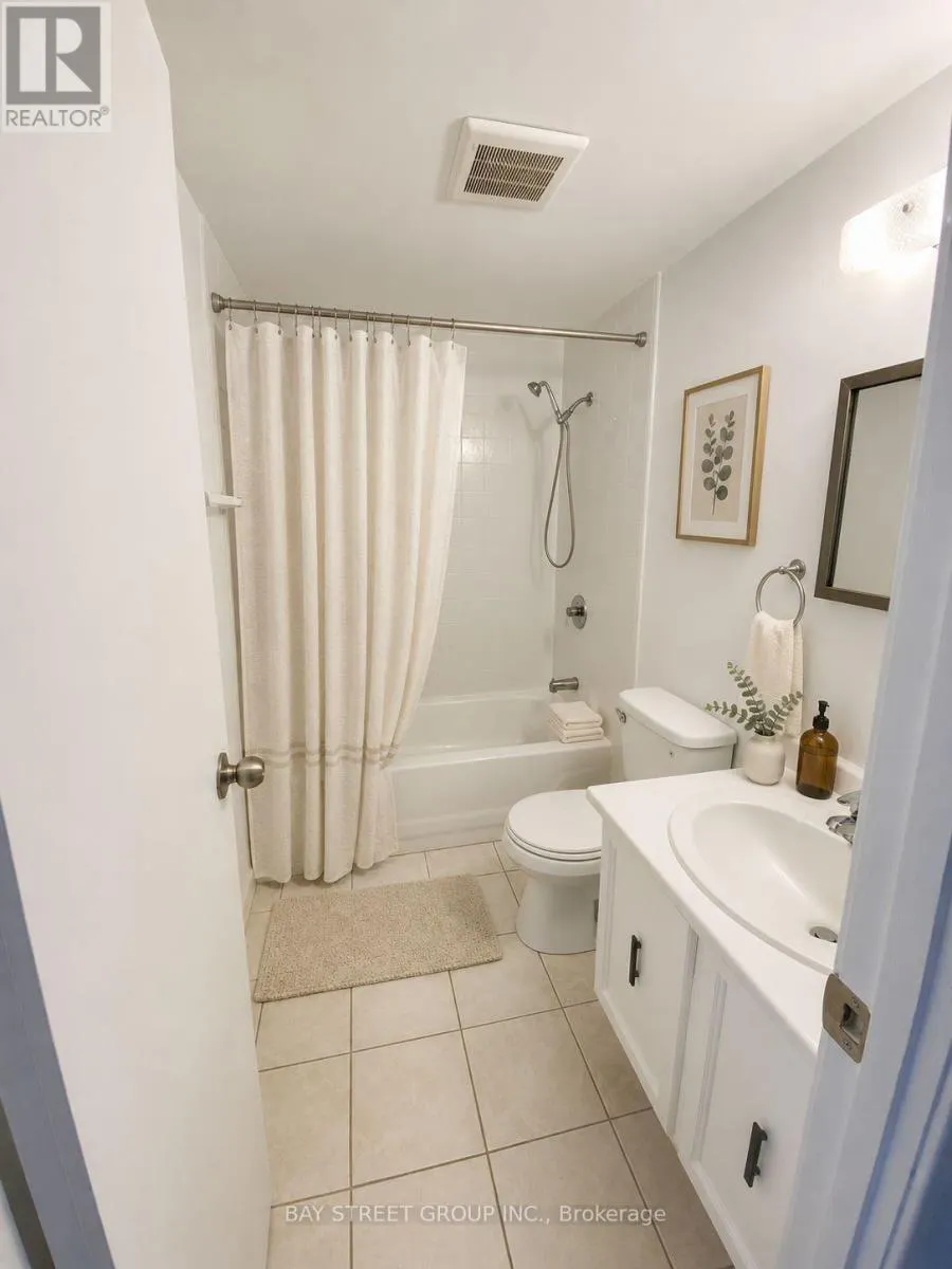 44 WOODY VINE WAY