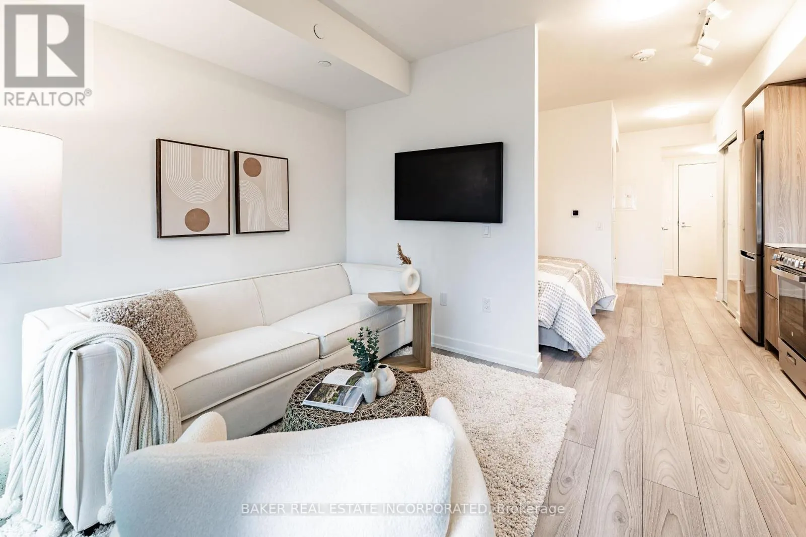 1112 - 223 REDPATH AVENUE