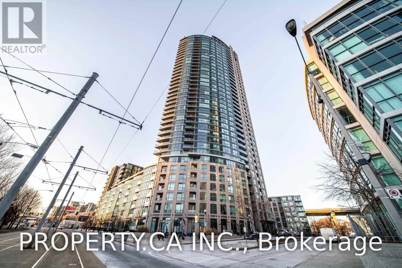 318 - 219 FORT YORK BOULEVARD