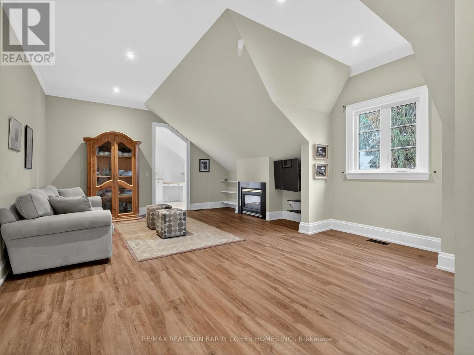 17 BAYVIEW RIDGE