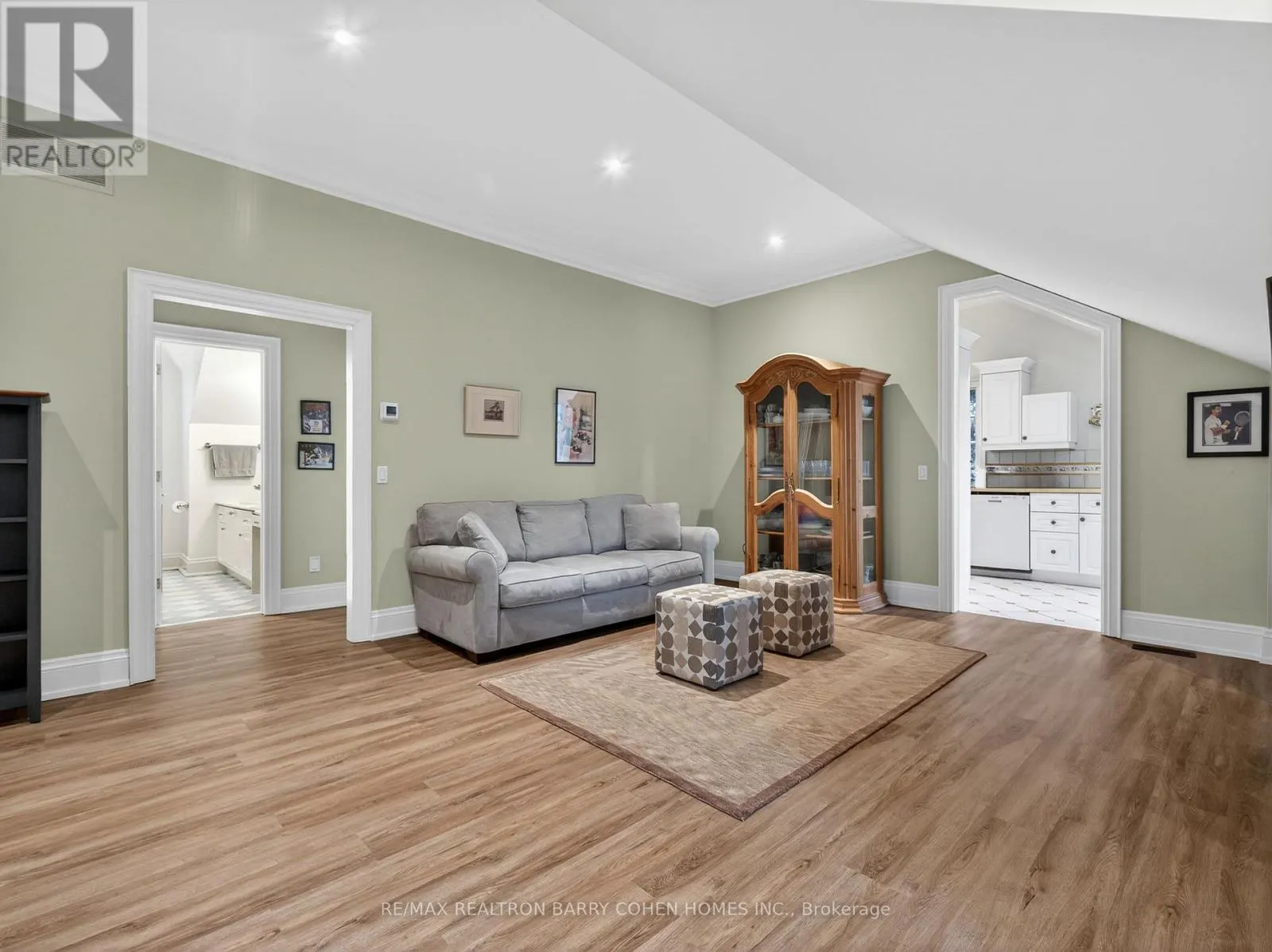 17 BAYVIEW RIDGE