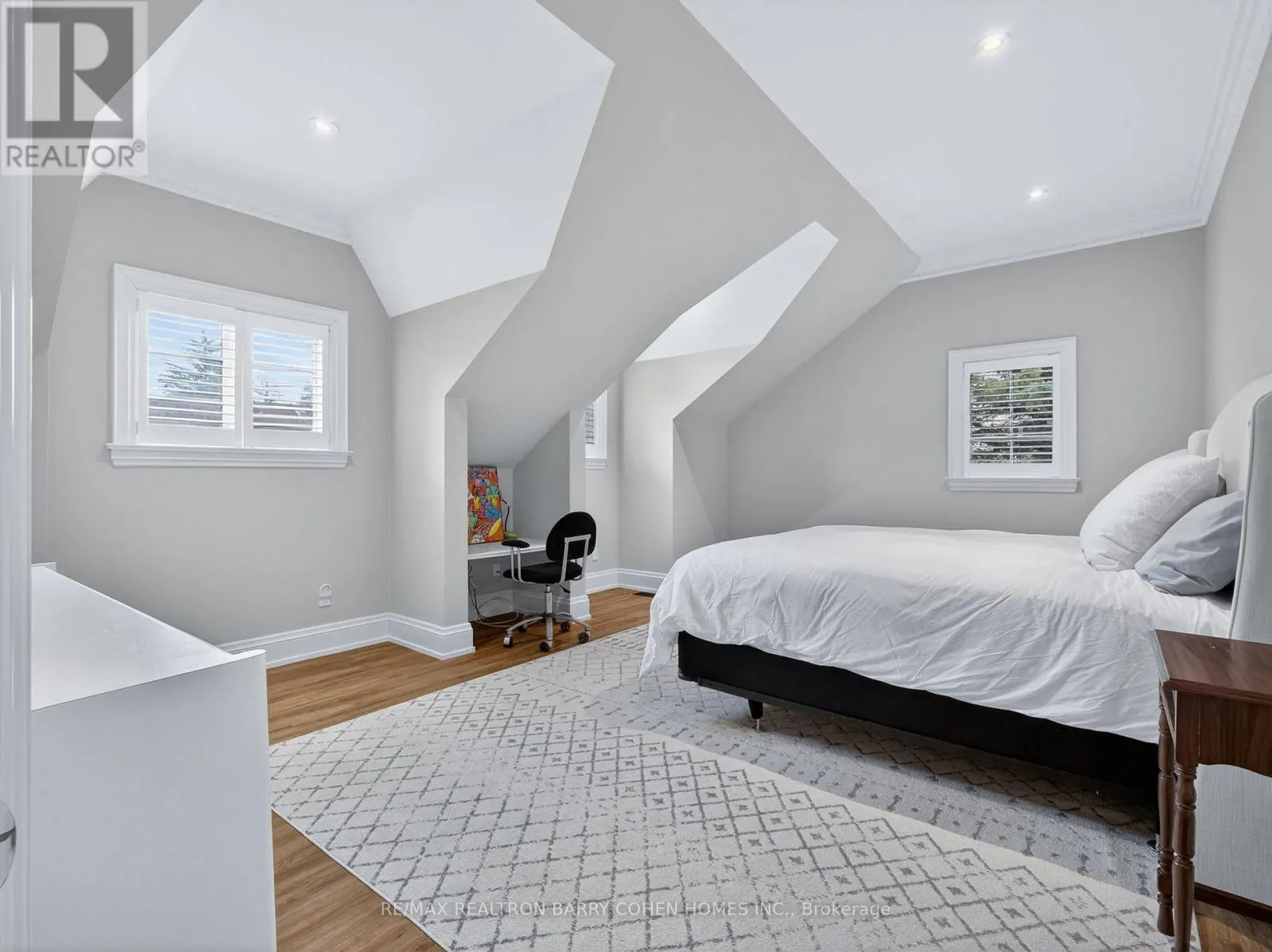 17 BAYVIEW RIDGE