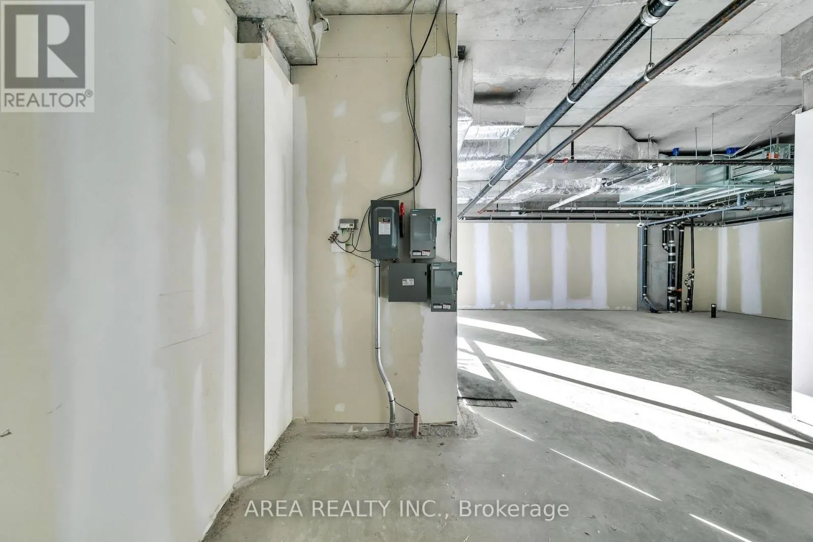 105 - 621 SHEPPARD AVENUE E