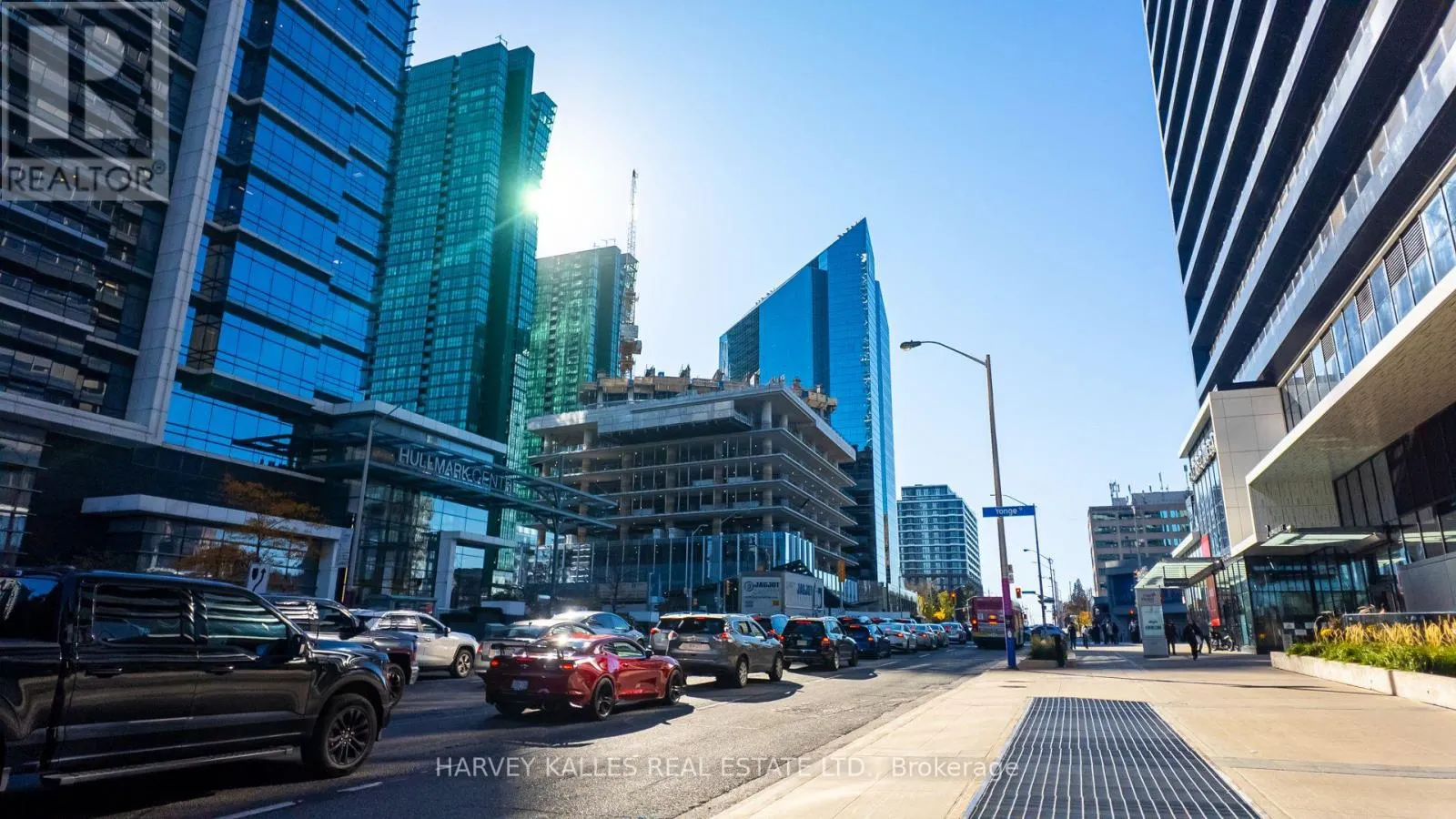 137 SHEPPARD AVENUE E