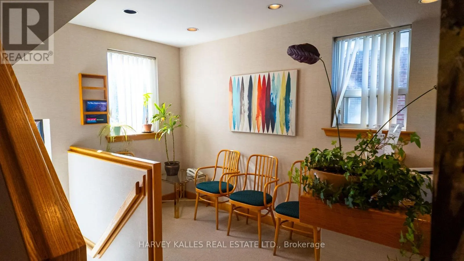 137 SHEPPARD AVENUE E