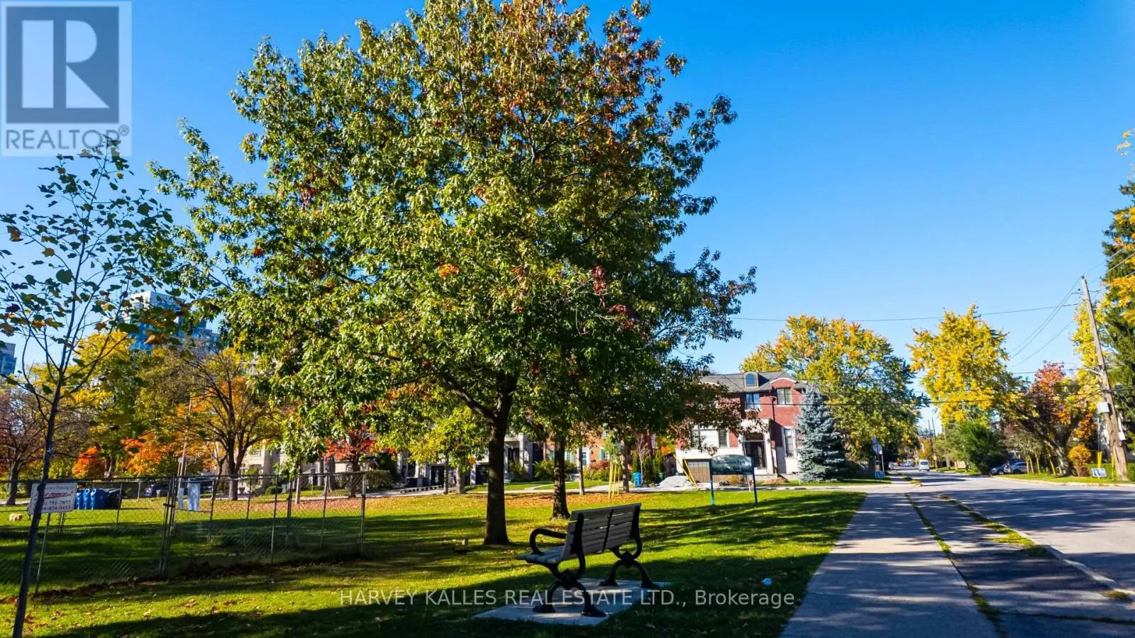 137 SHEPPARD AVENUE E