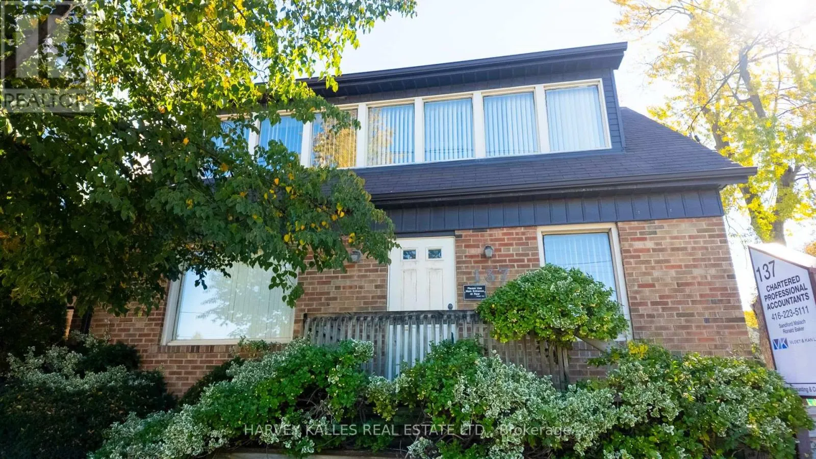 137 SHEPPARD AVENUE E