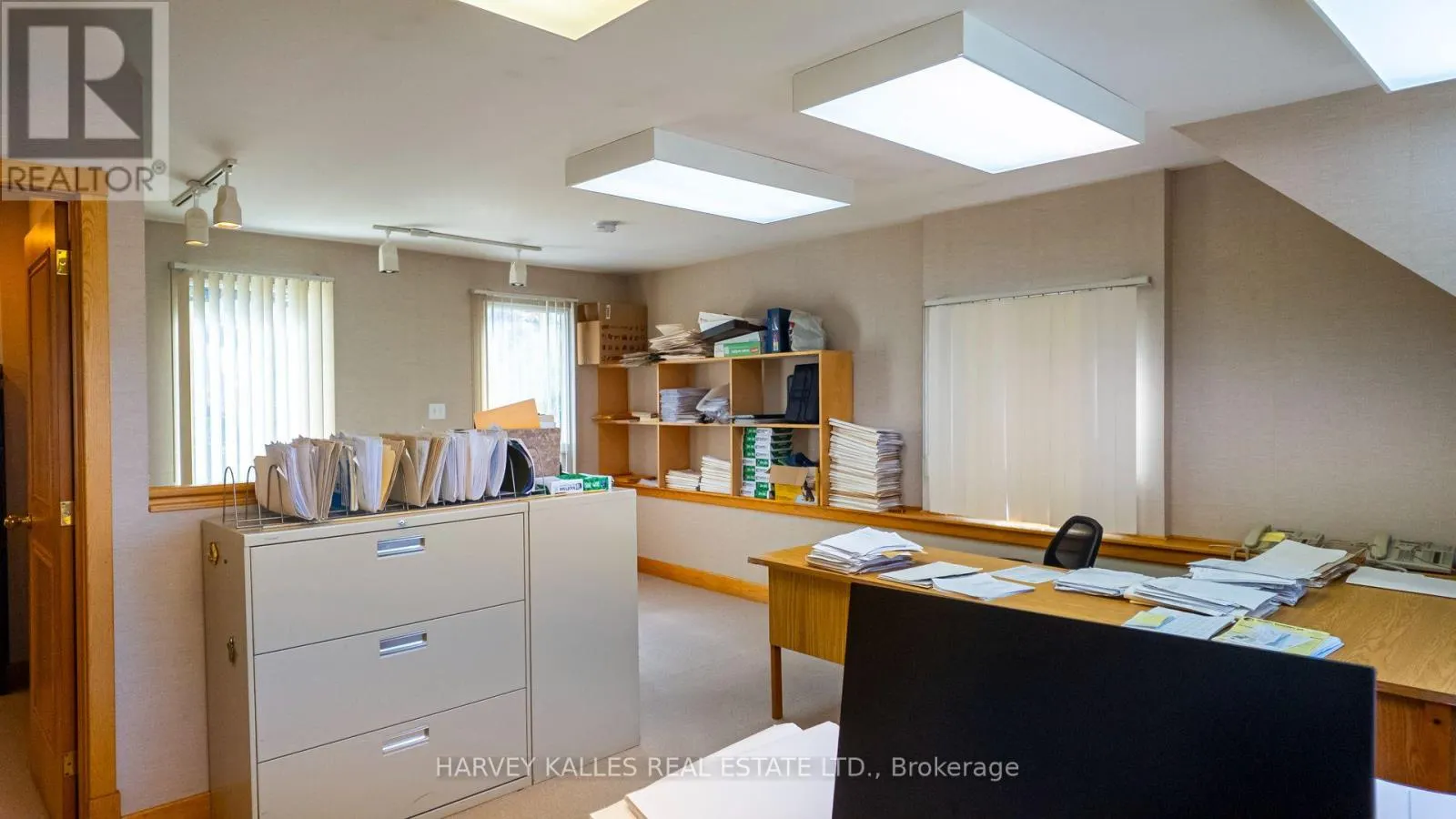 137 SHEPPARD AVENUE E