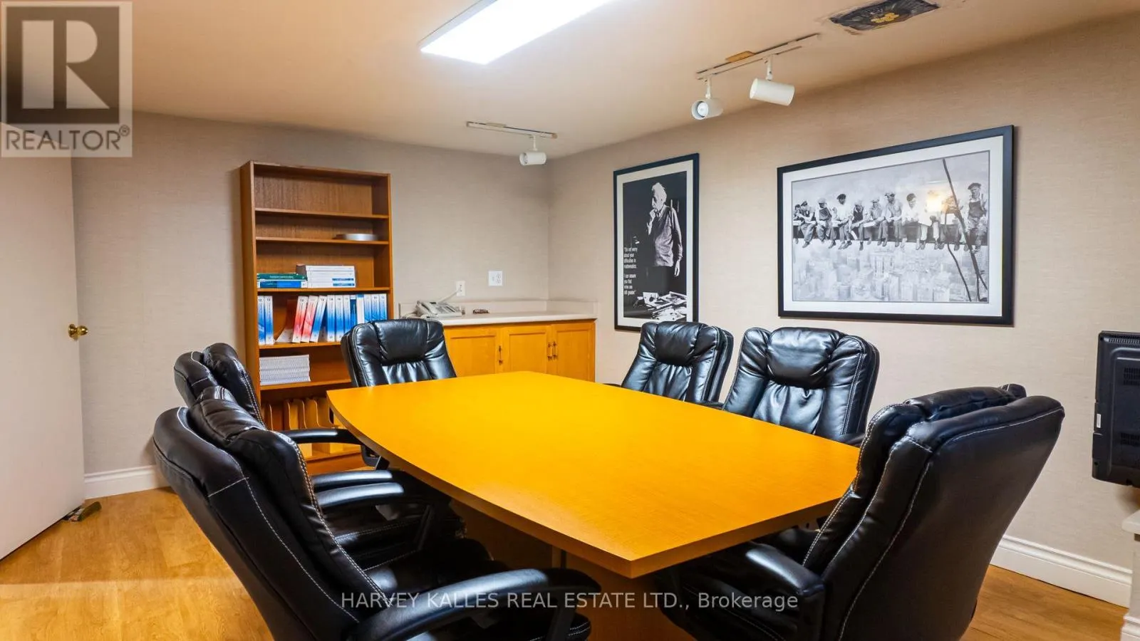 137 SHEPPARD AVENUE E
