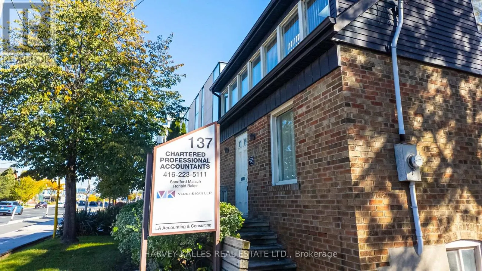 137 SHEPPARD AVENUE E