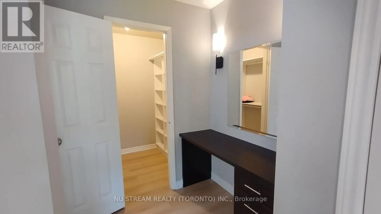 20 SCENIC MILL WAY
