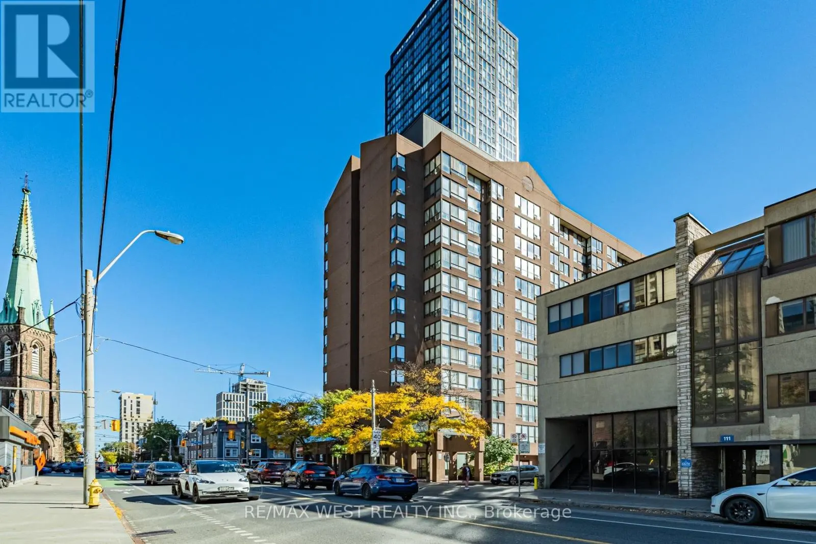 404 - 117 GERRARD STREET E
