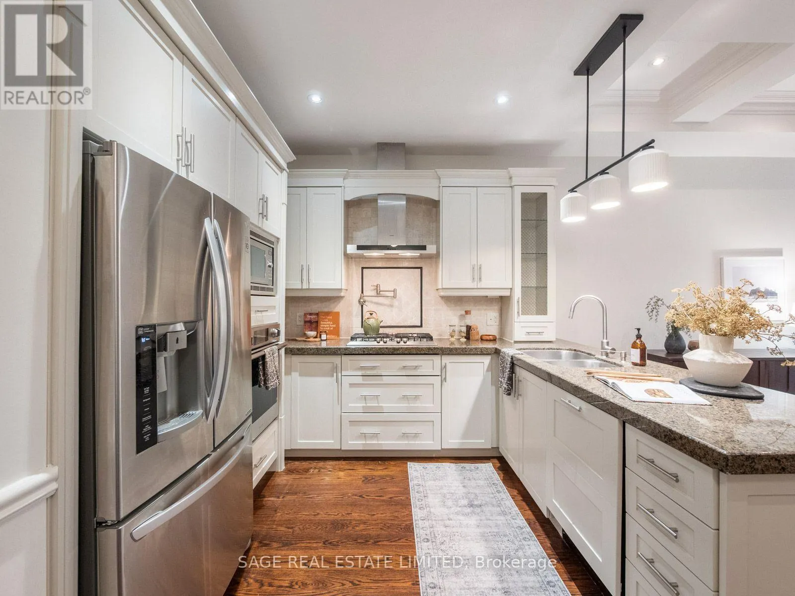 18A SHERWOOD AVENUE