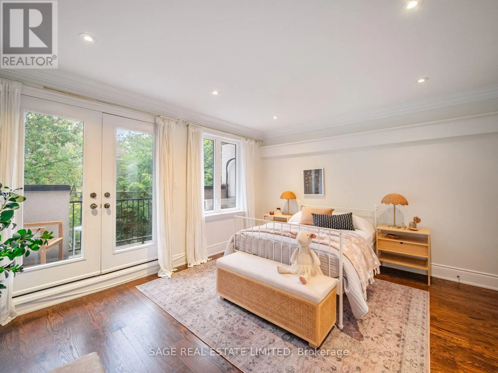 18A SHERWOOD AVENUE