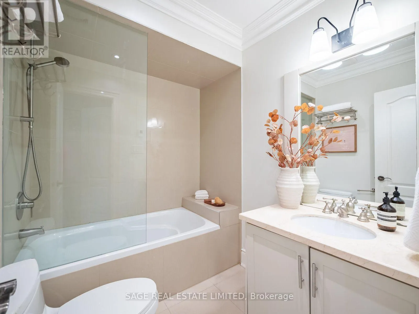18A SHERWOOD AVENUE