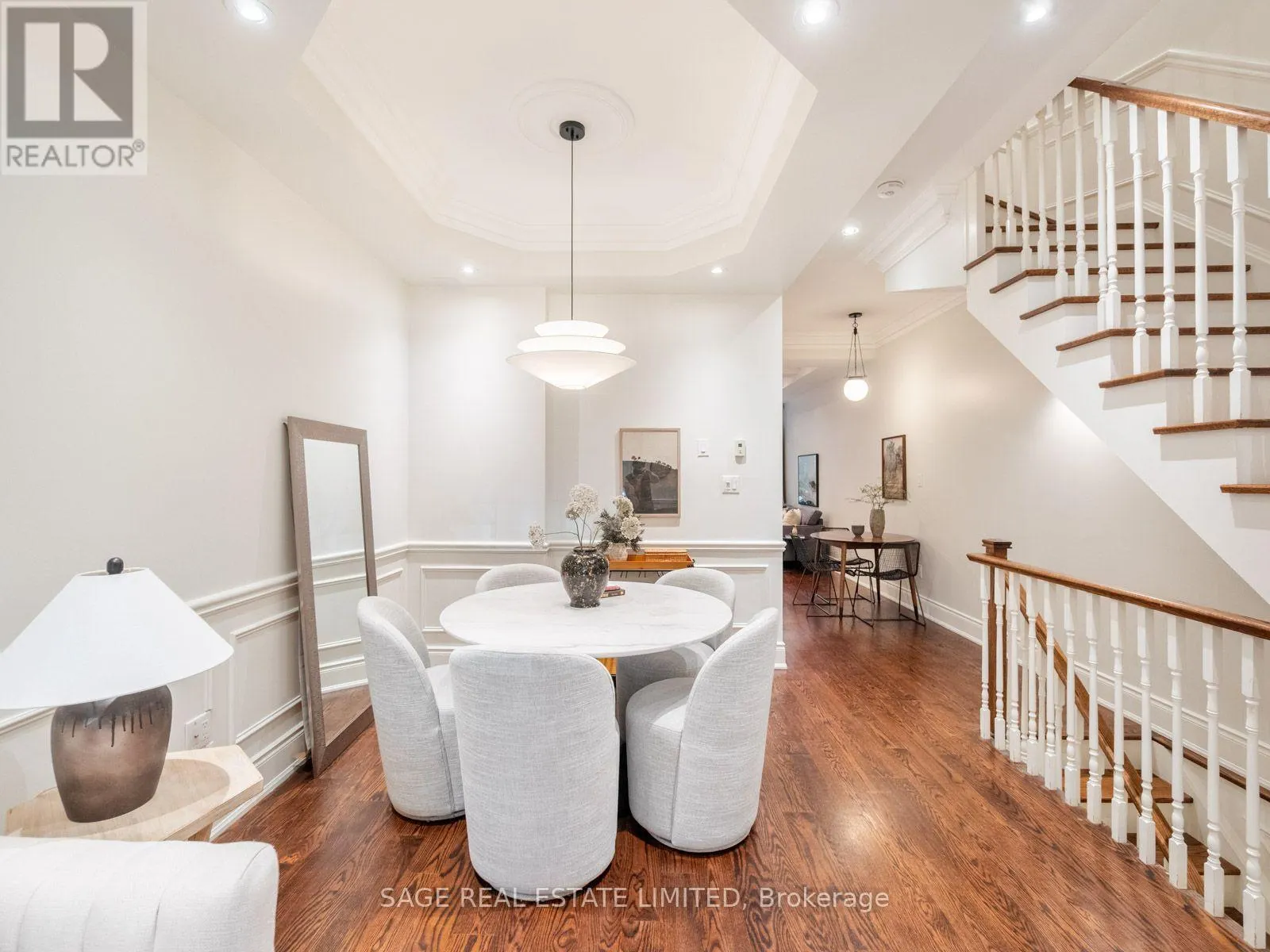 18A SHERWOOD AVENUE