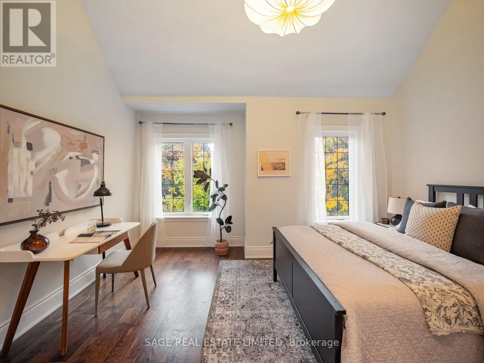 18A SHERWOOD AVENUE