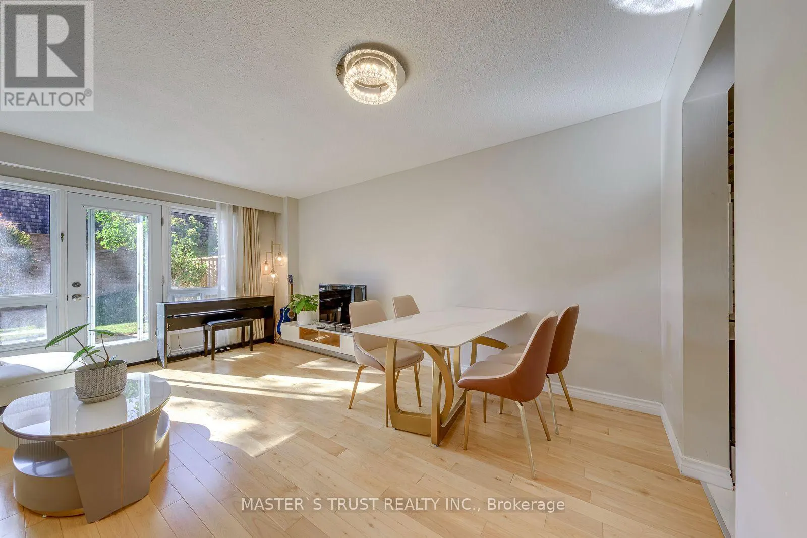 44 TANGLE BRIAR WAY