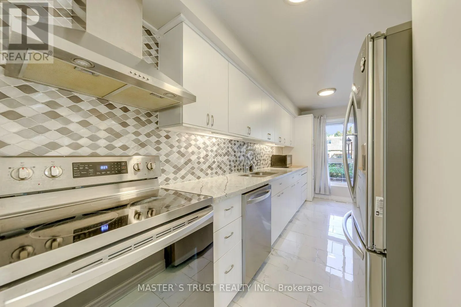 44 TANGLE BRIAR WAY