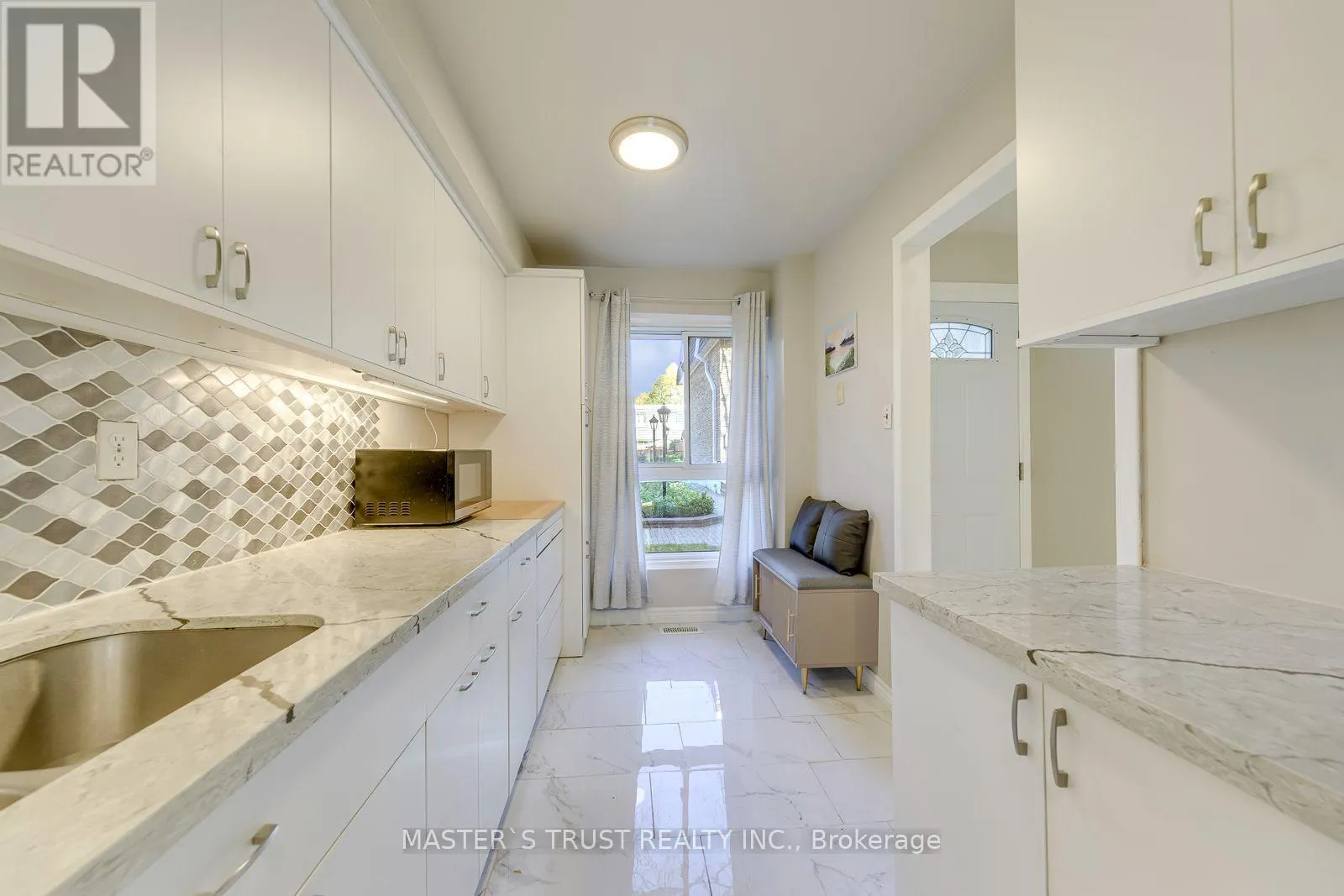44 TANGLE BRIAR WAY