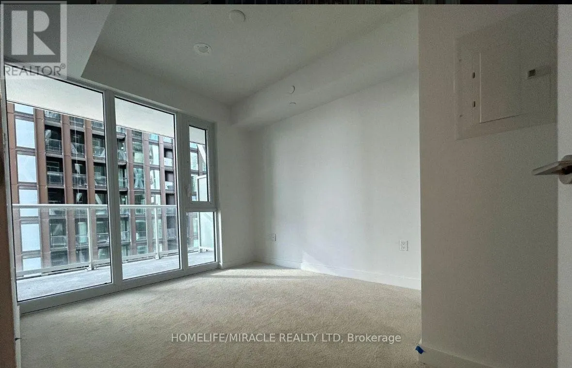 2421 - 230 SIMCOE STREET