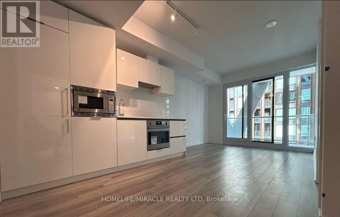 2421 - 230 SIMCOE STREET