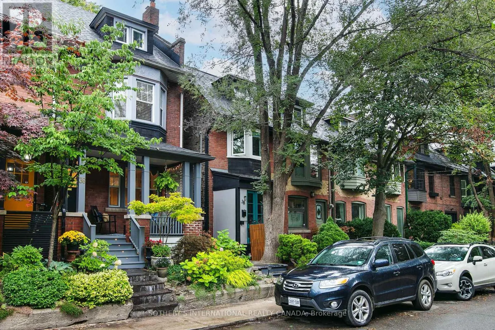 36 ABERDEEN AVENUE