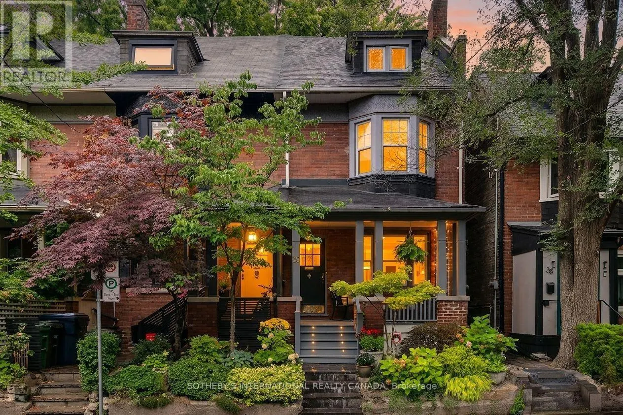 36 ABERDEEN AVENUE