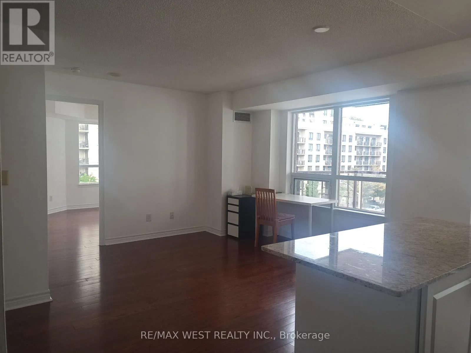 522 - 27 REAN DRIVE