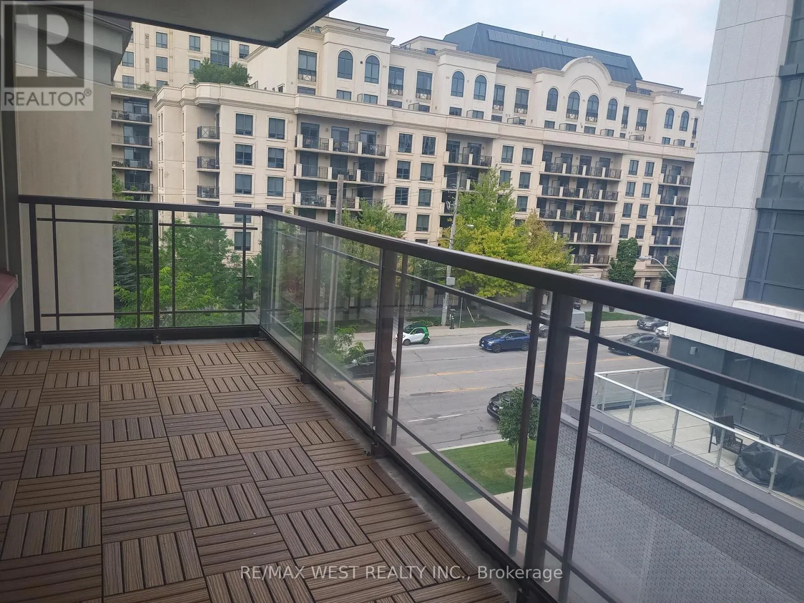 522 - 27 REAN DRIVE