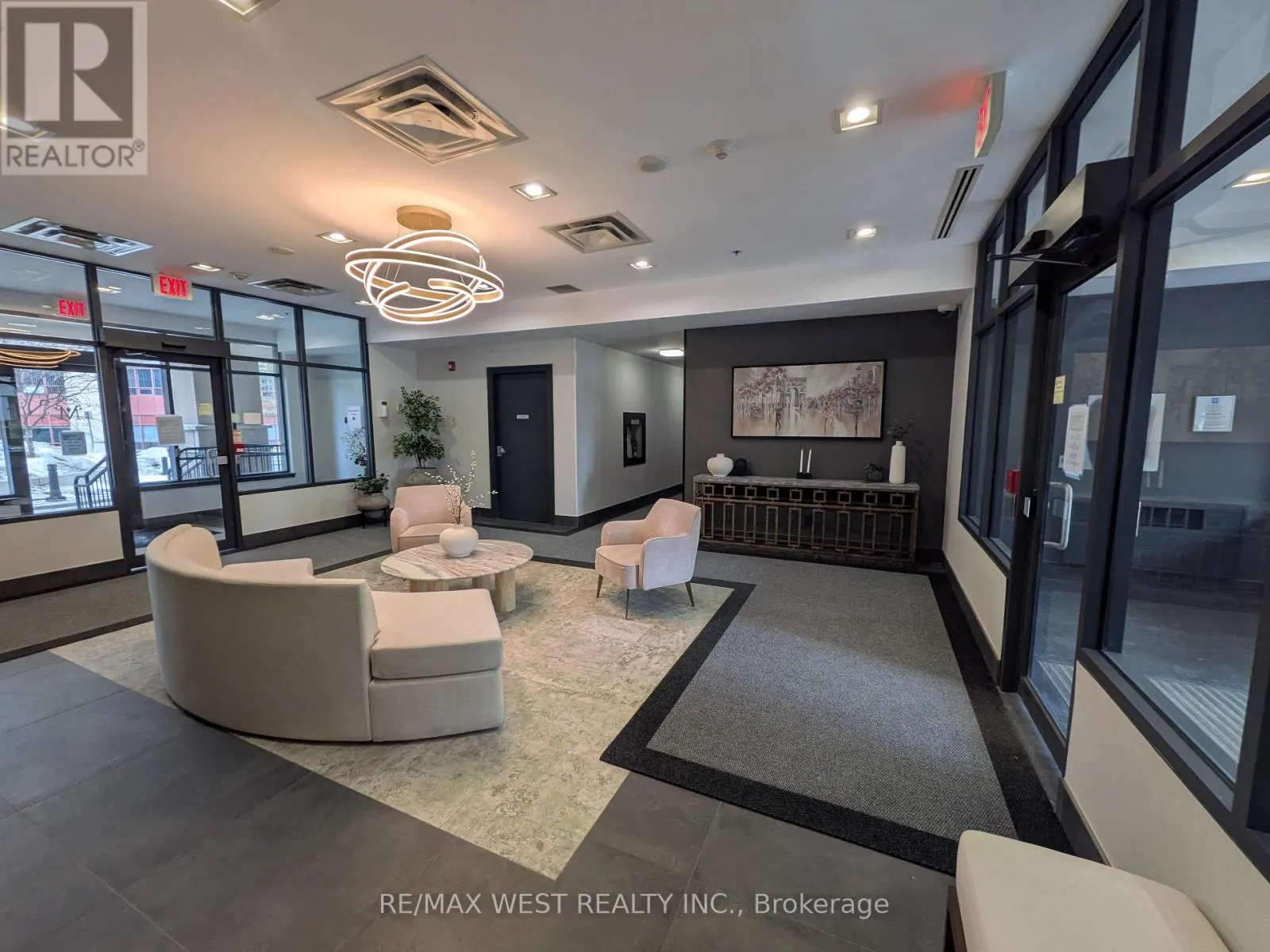 522 - 27 REAN DRIVE