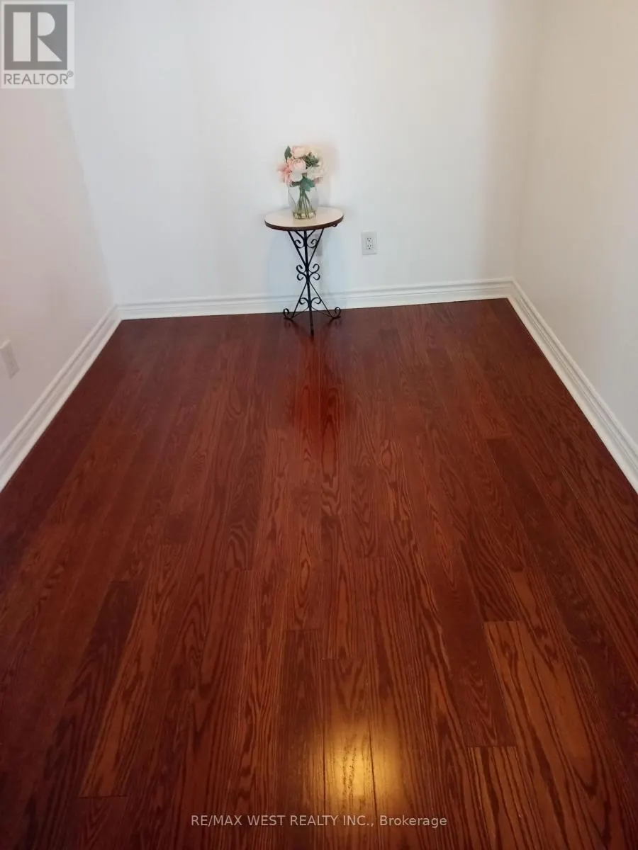 522 - 27 REAN DRIVE