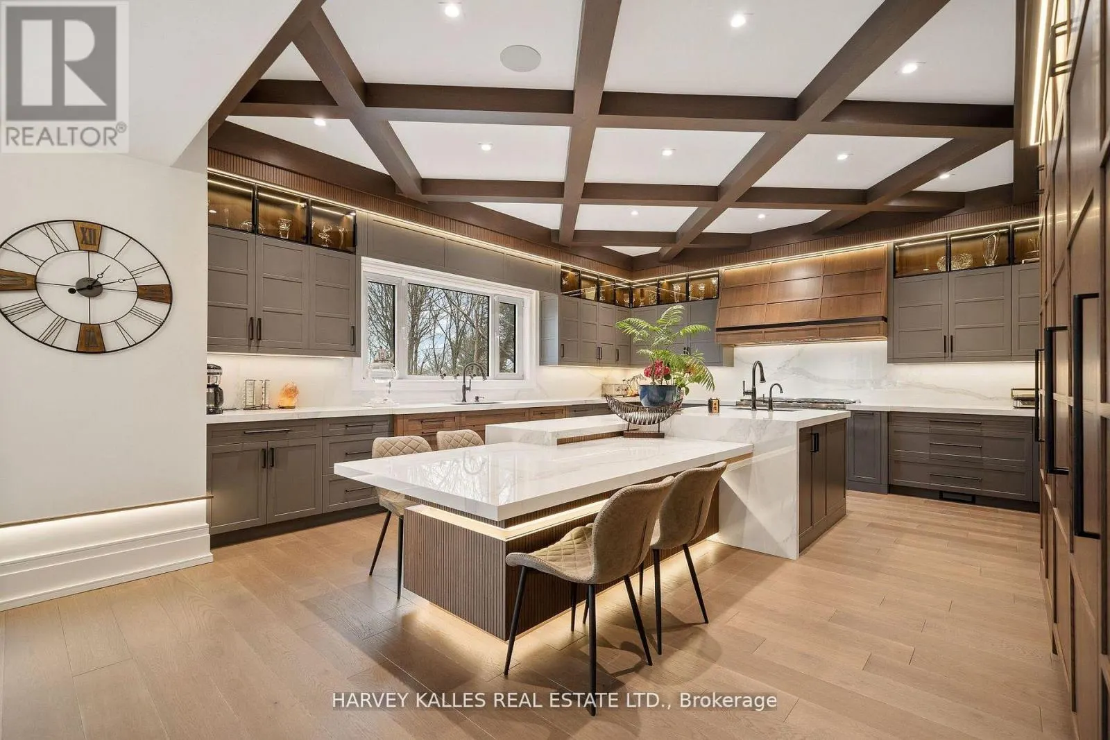 140 SANDRINGHAM DRIVE