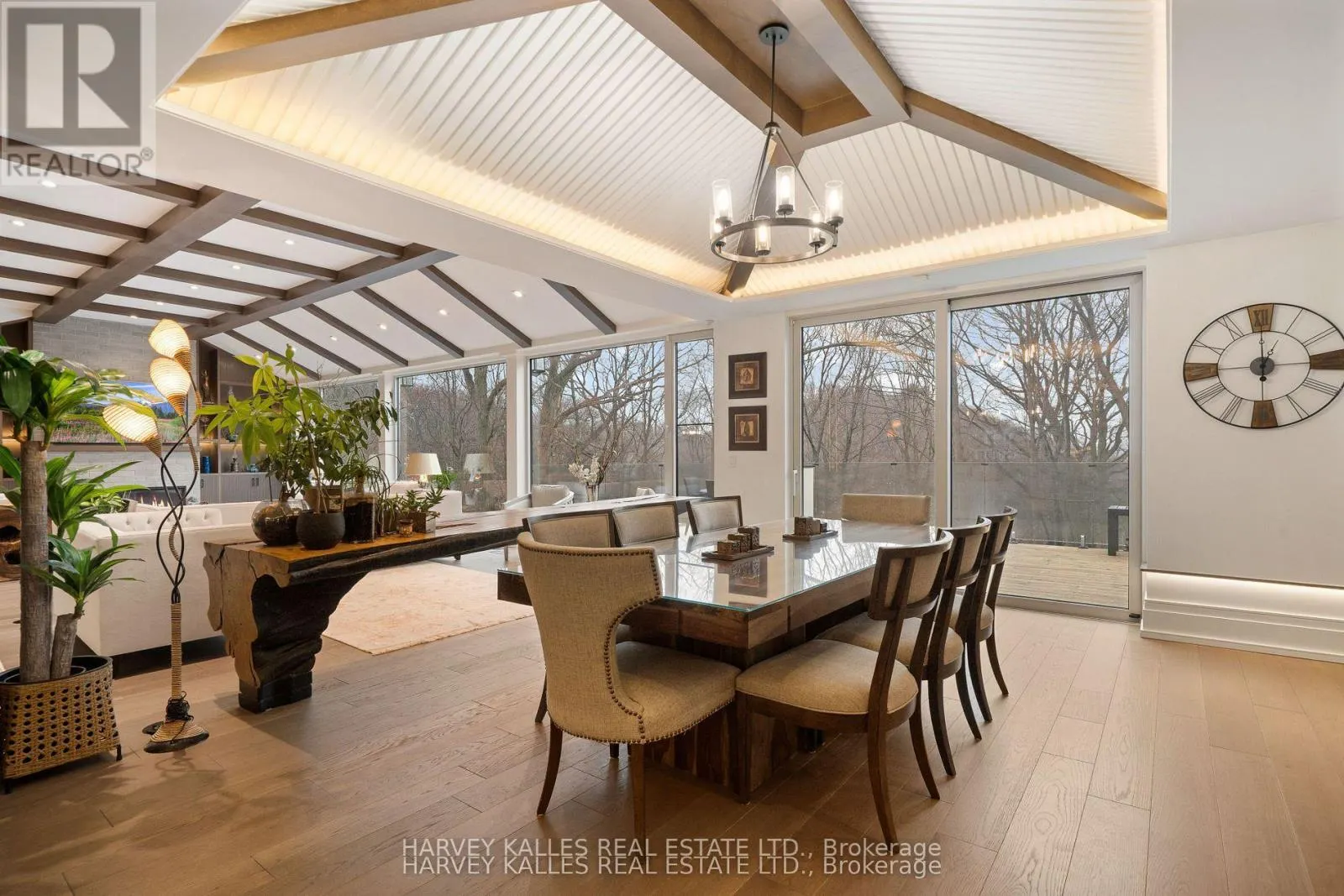 140 SANDRINGHAM DRIVE