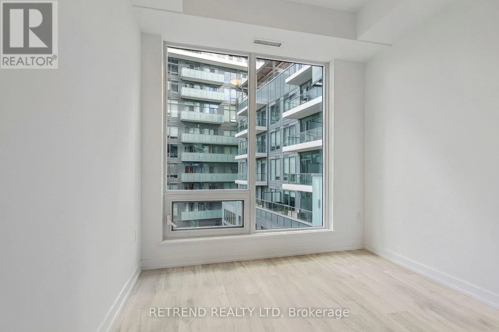 7 GOLDEN LION HEIGHTS