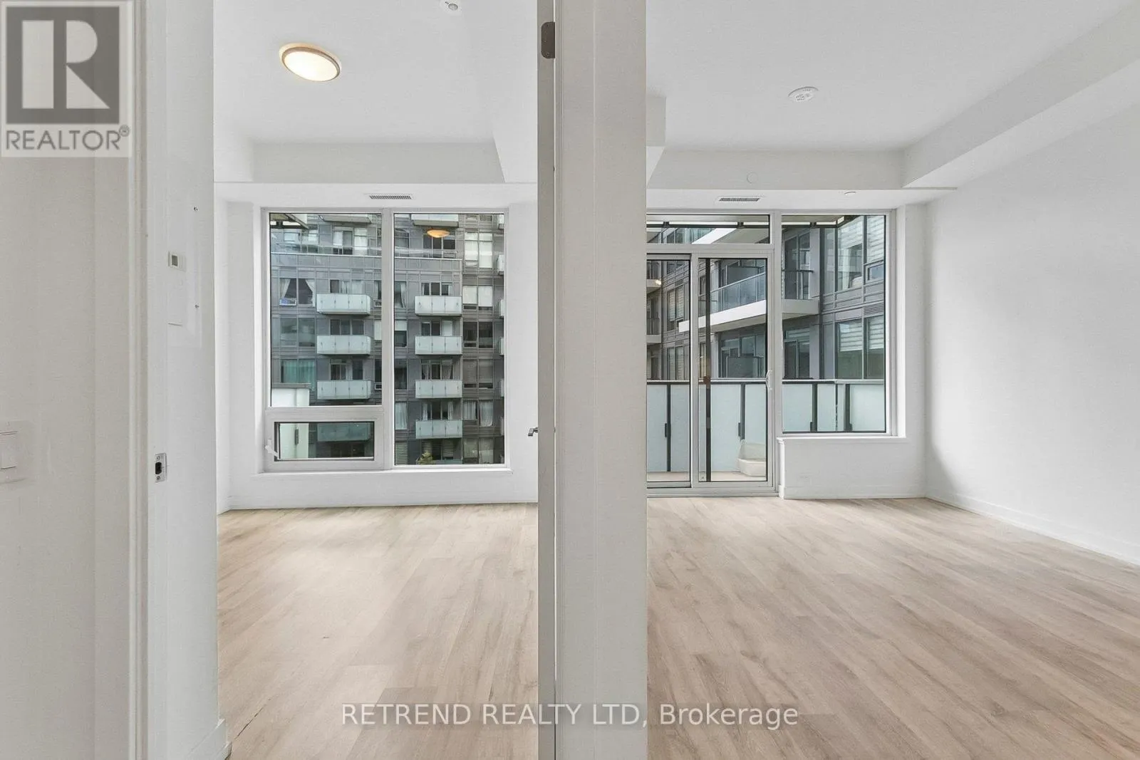 7 GOLDEN LION HEIGHTS