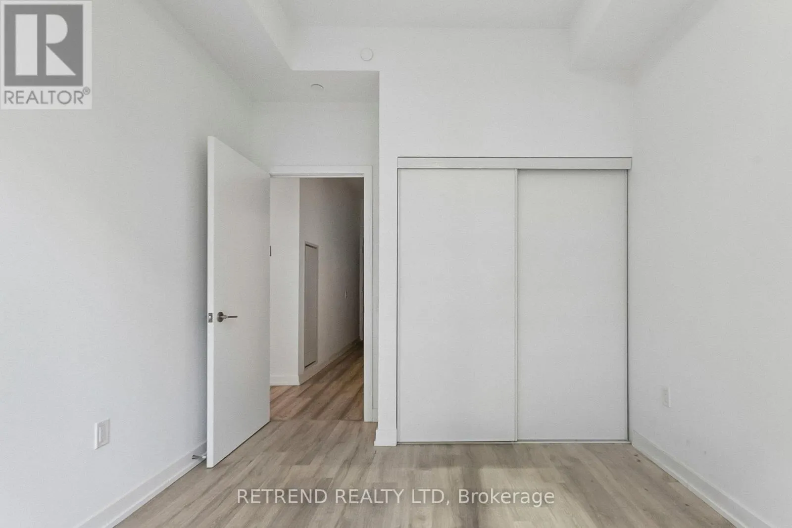 7 GOLDEN LION HEIGHTS
