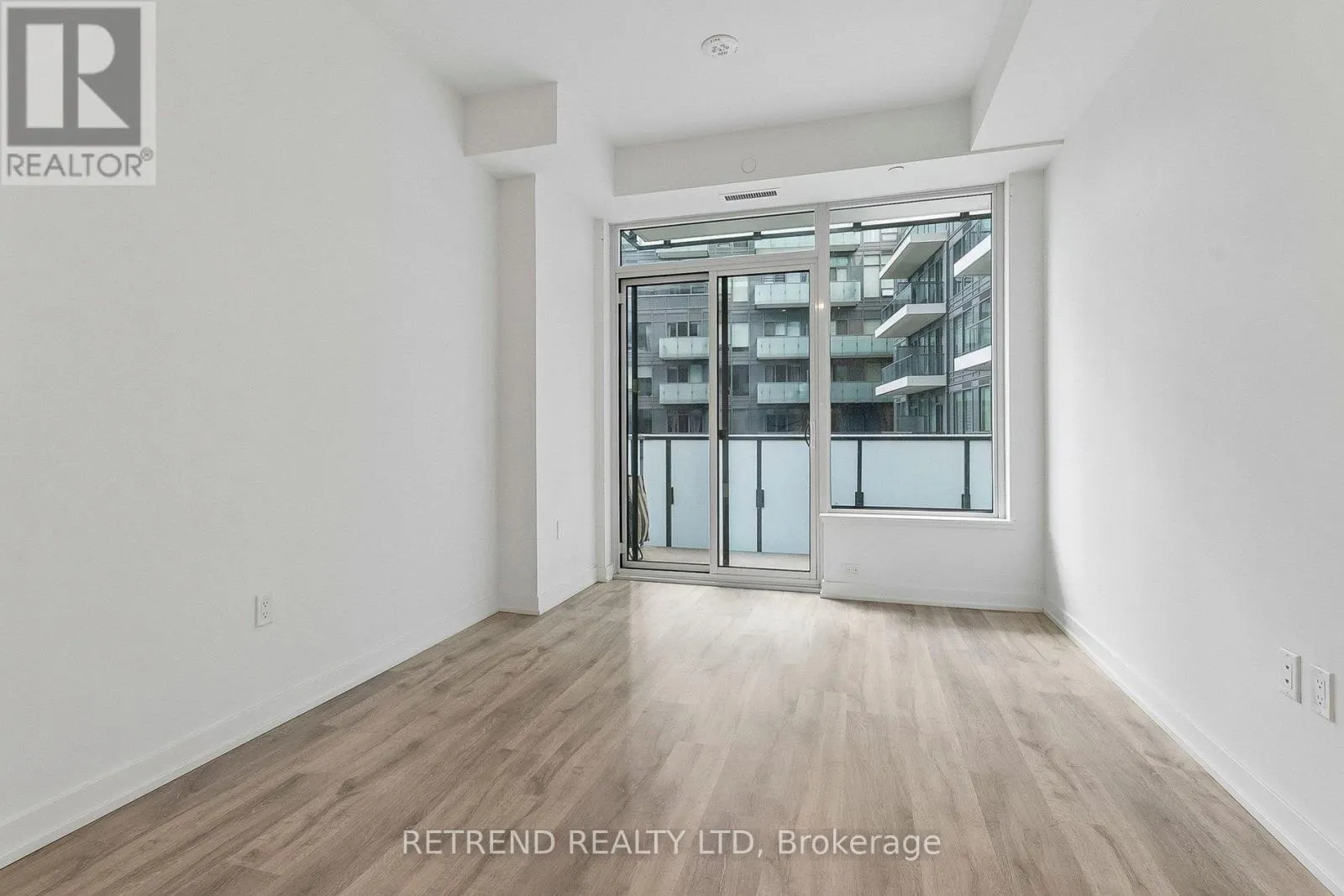7 GOLDEN LION HEIGHTS