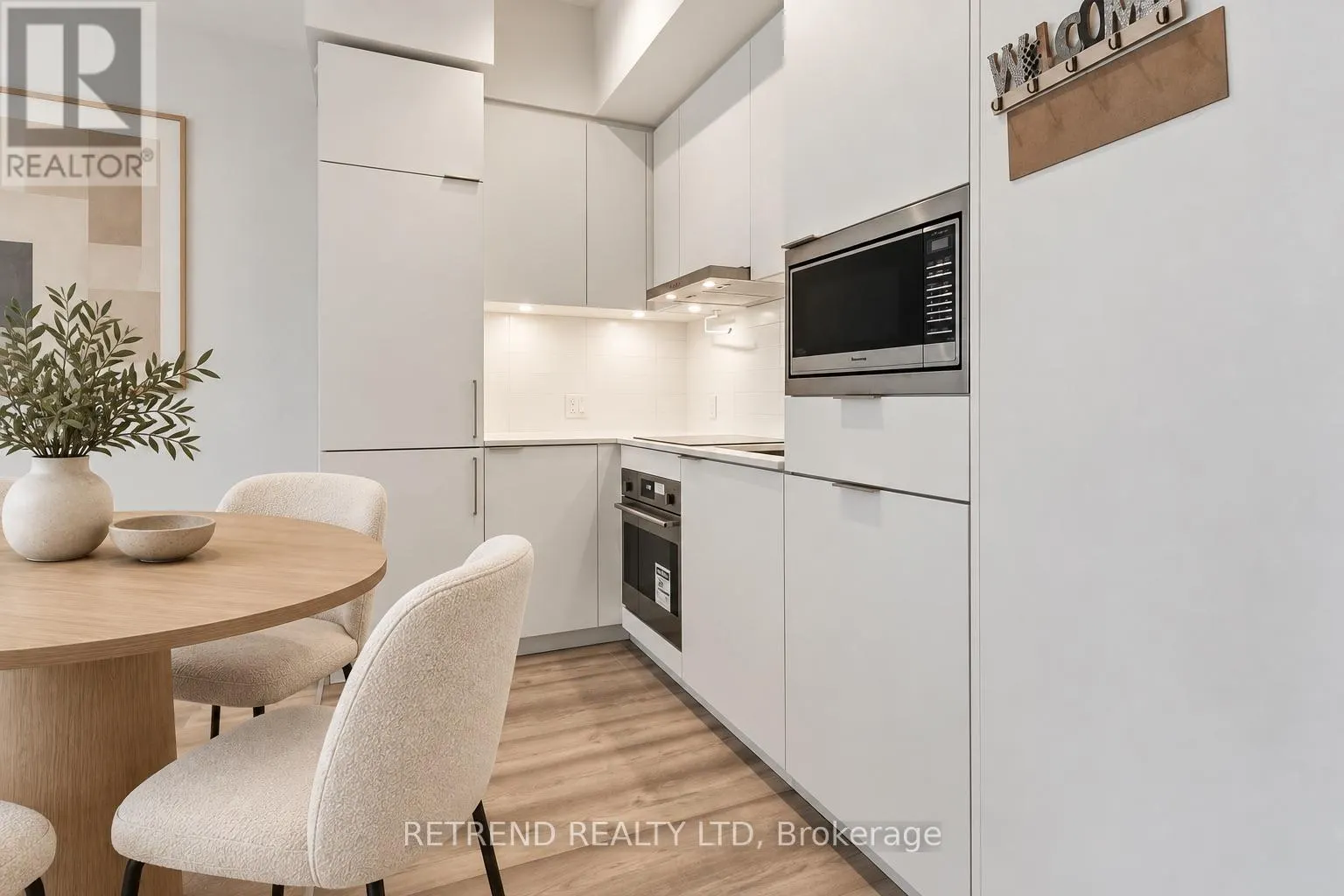 7 GOLDEN LION HEIGHTS