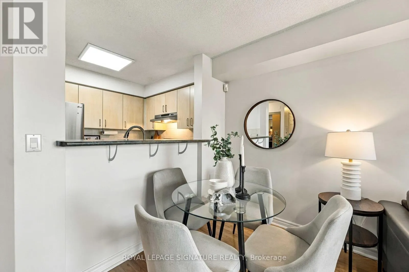 314 - 906 SHEPPARD AVENUE W