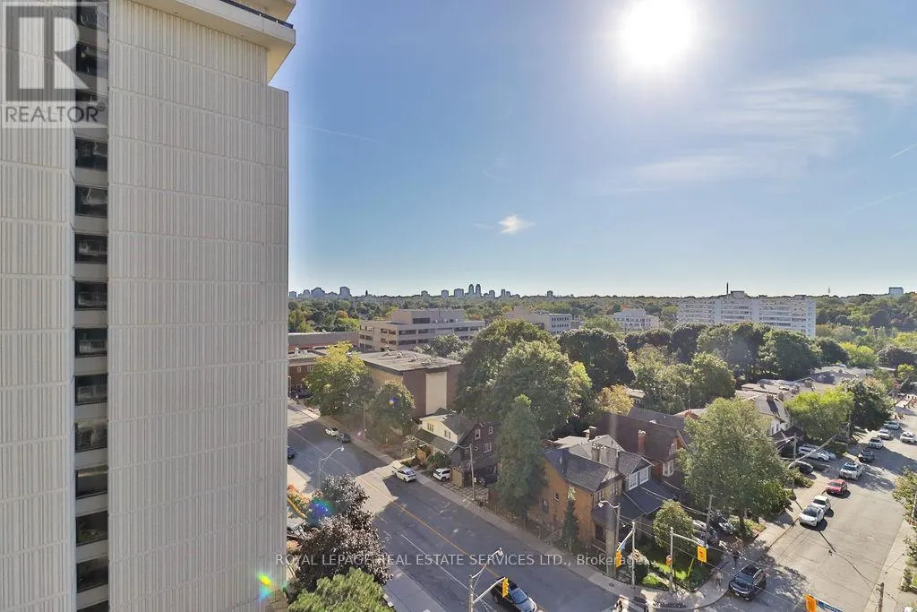908 - 58 ORCHARD VIEW BOULEVARD