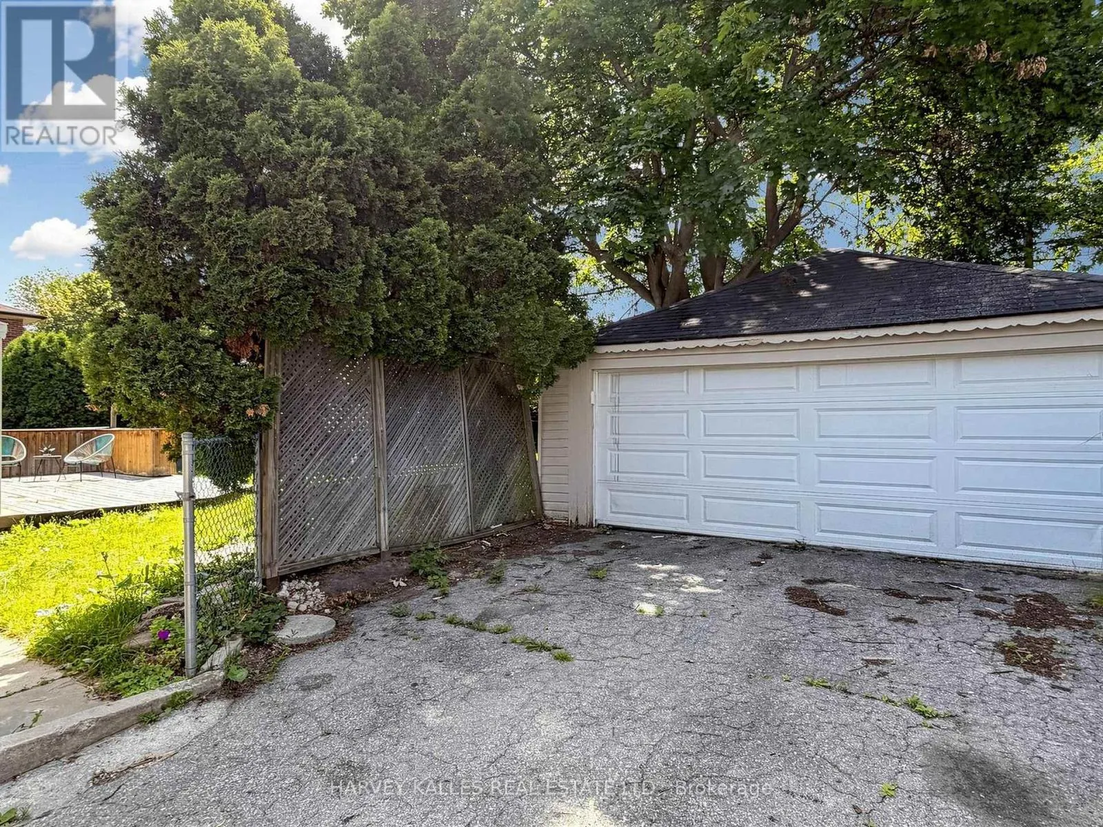 87 COMBE AVENUE