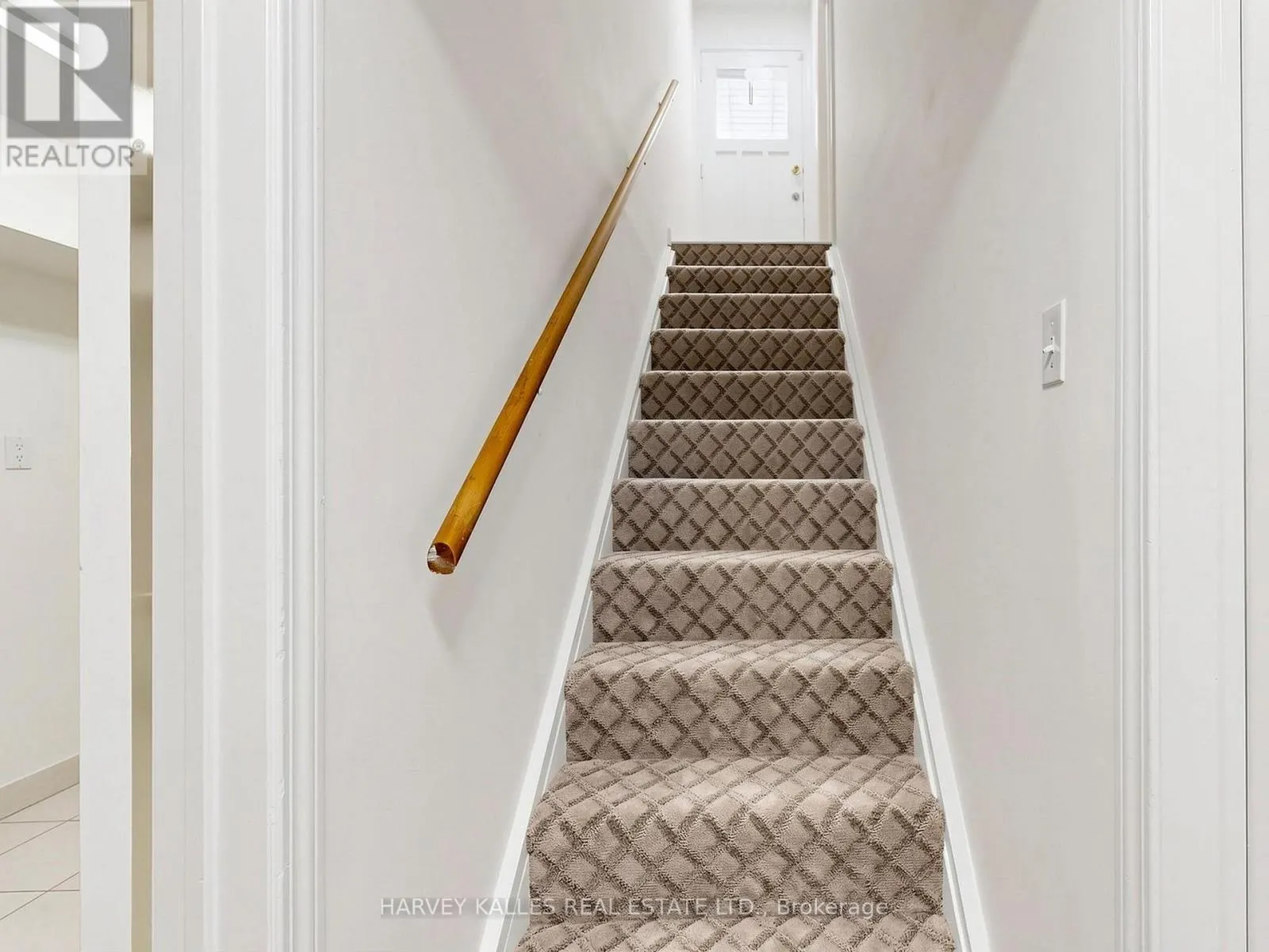 87 COMBE AVENUE