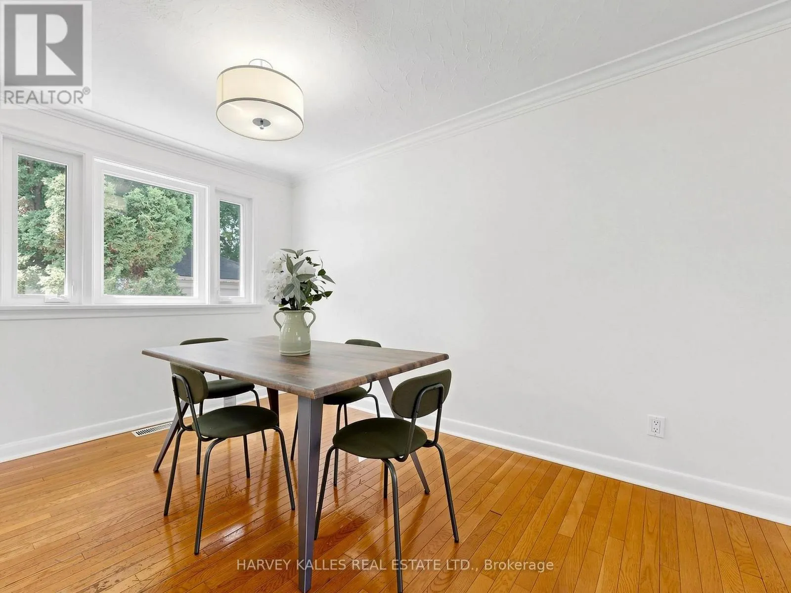 87 COMBE AVENUE