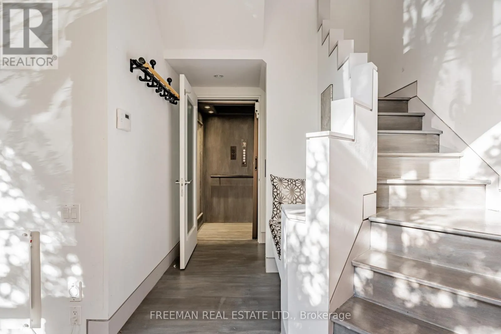 UPPER - 21 HOWLAND AVENUE