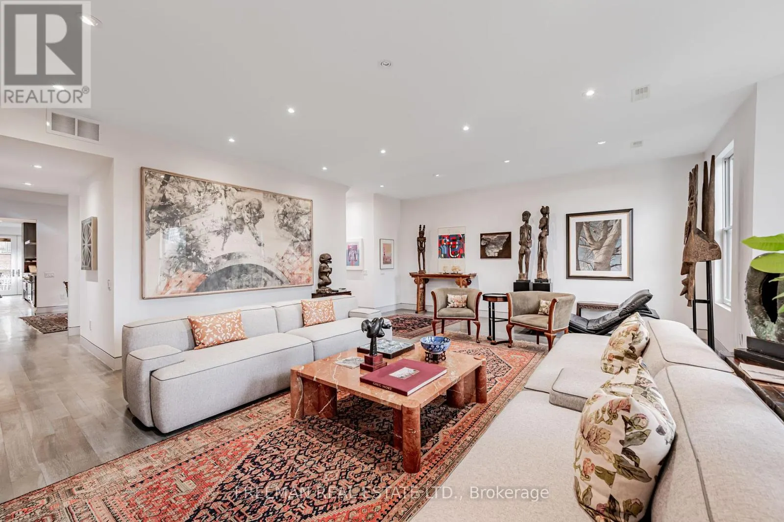 UPPER - 21 HOWLAND AVENUE