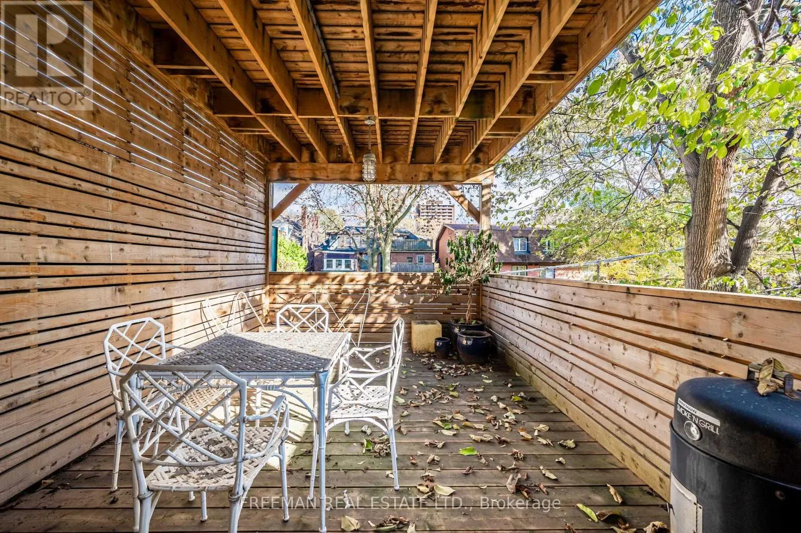 UPPER - 21 HOWLAND AVENUE