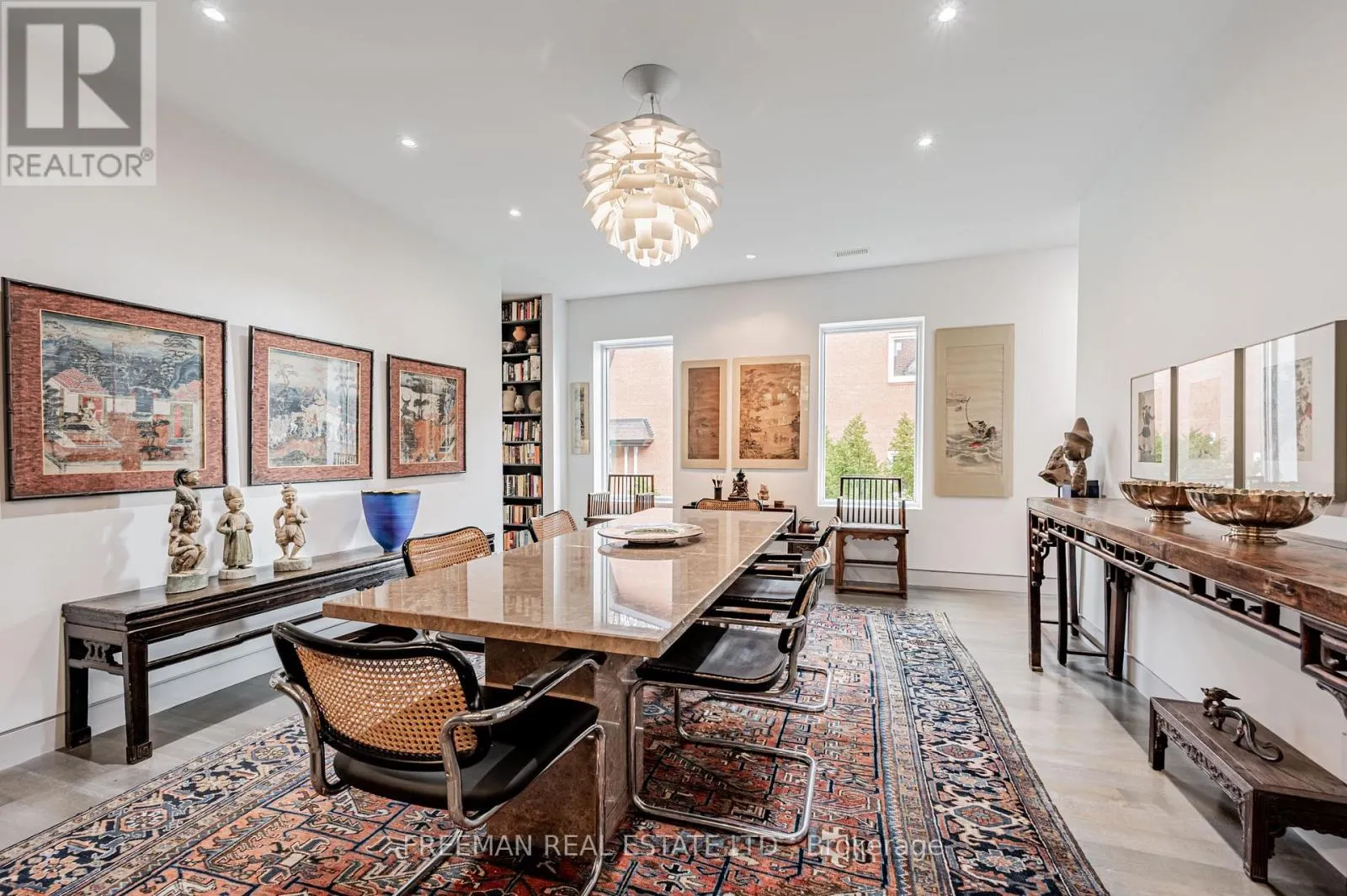 UPPER - 21 HOWLAND AVENUE