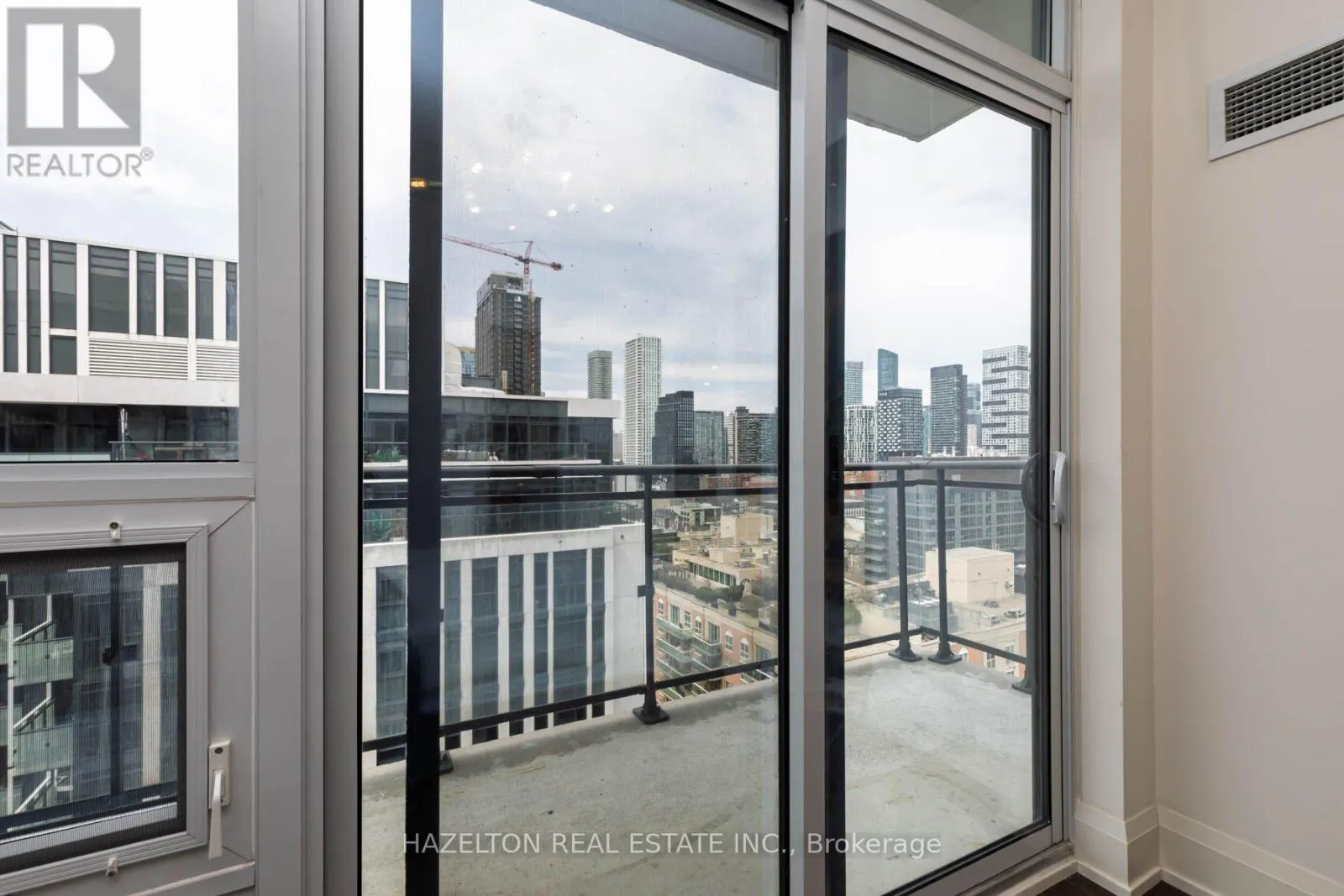 PH103 - 460 ADELAIDE STREET E